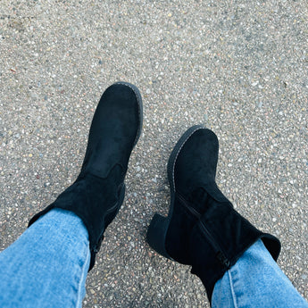 Aida | Klassische Wildlederstiefel mit hohem Absatz
