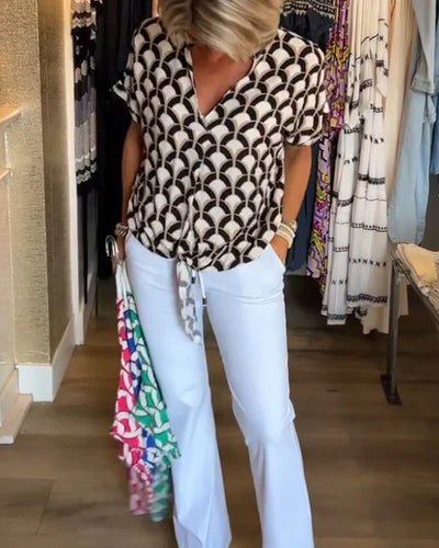 Stella™ | Lässiges Top mit Druck und V-Ausschnitt