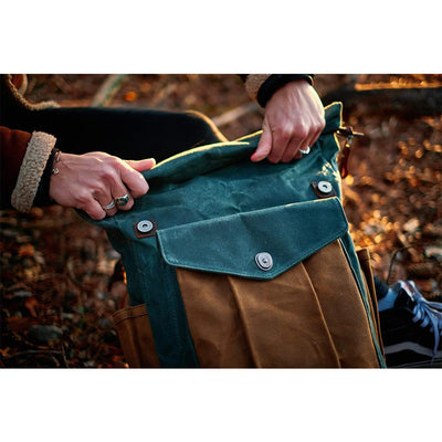 MARSEILLE | Rolltop-Rucksack aus wachsbeschichtetem Segeltuch